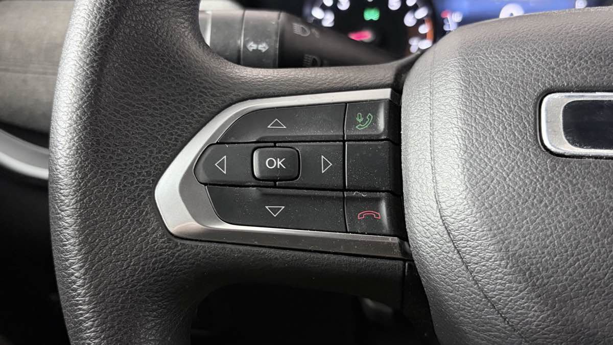 Used 2024 Jeep Compass Sport w/ Mopar Graphics Package AWD/4WD image 16