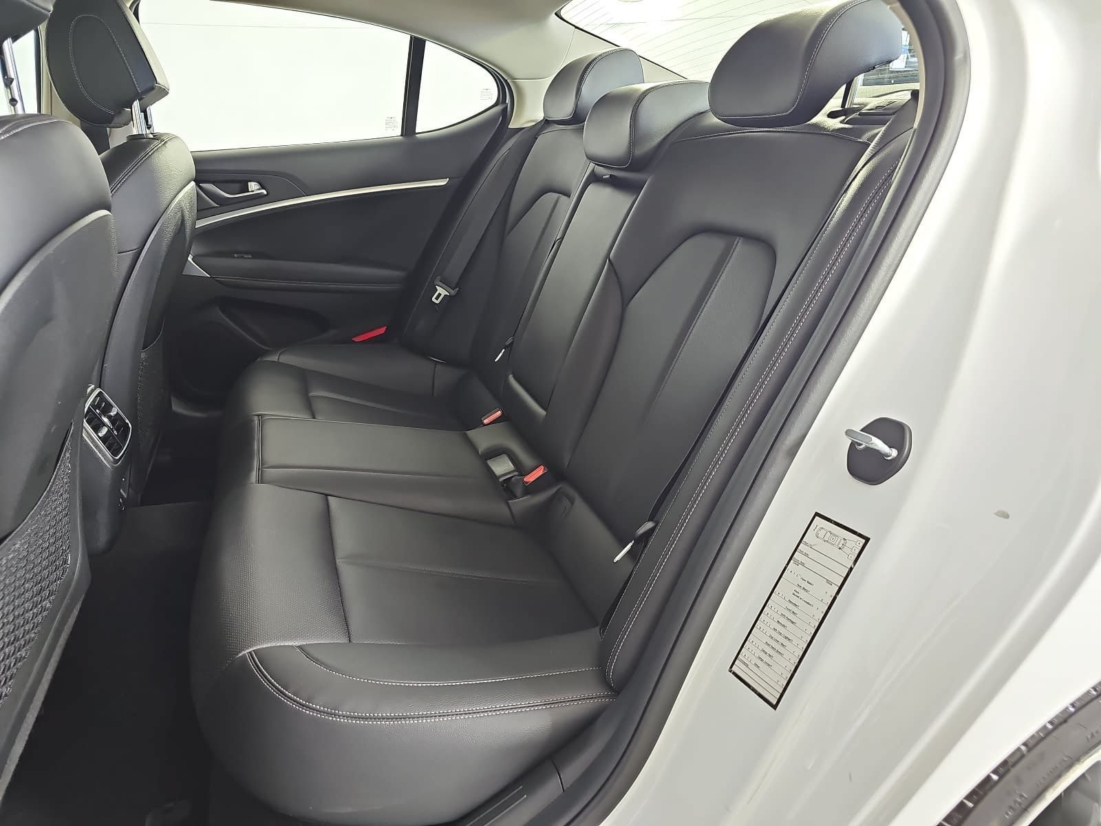 Used 2023 Genesis G70 2.0T AWD/4WD image 13