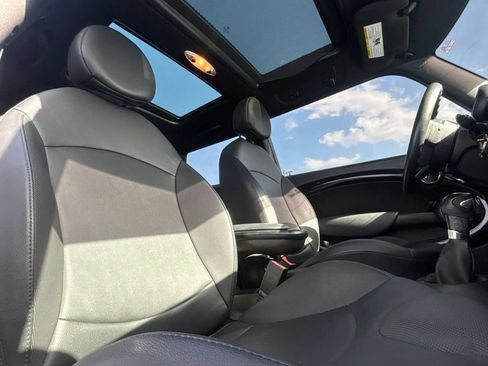Used 2011 MINI Cooper Hardtop FWD image 22