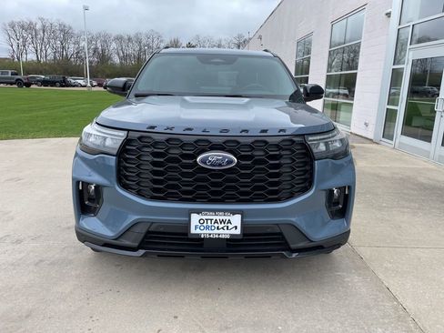 New 2026 Ford Explorer ST-Line AWD/4WD image 3