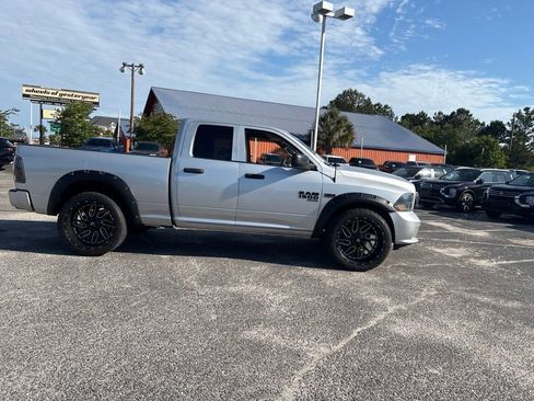 Used 2019 RAM 1500 Express w/ Express Value Package AWD/4WD image 2