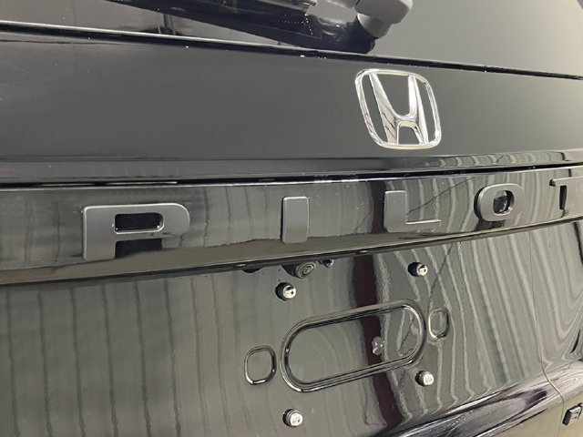 New 2026 Honda Pilot Black Edition image 7
