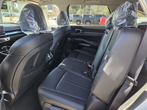 New 2026 Kia Sorento S image 10