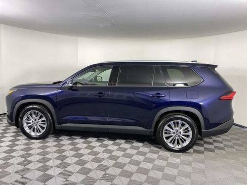 Used 2024 Toyota Grand Highlander AWD image 5