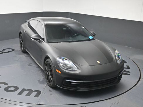 Used 2018 Porsche Panamera 4 Executive image 22