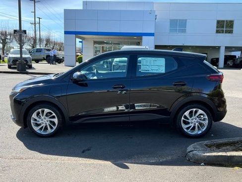 New 2027 Chevrolet Bolt LT w/ Comfort Package image 4