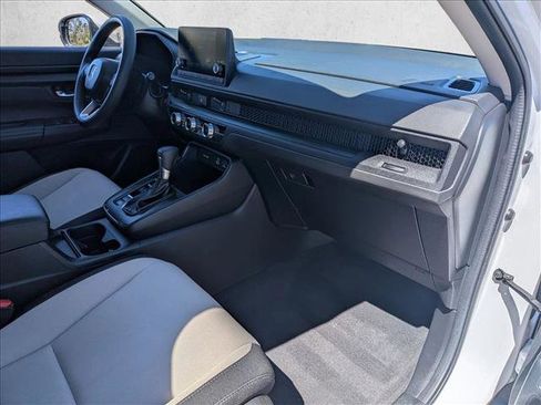 Used 2024 Honda CR-V LX image 24