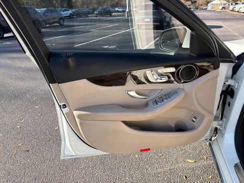 Used 2016 Mercedes-Benz C 300 Sedan image 24