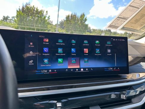 Used 2024 BMW X7 xDrive40i AWD/4WD image 32