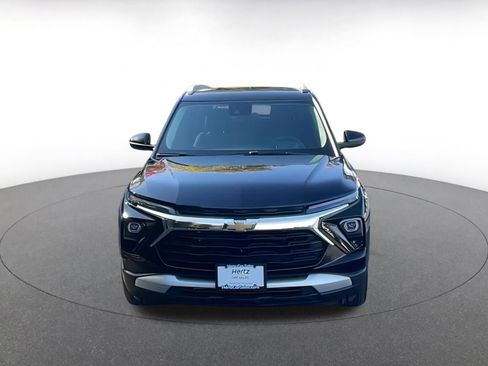 Used 2025 Chevrolet TrailBlazer LT image 3