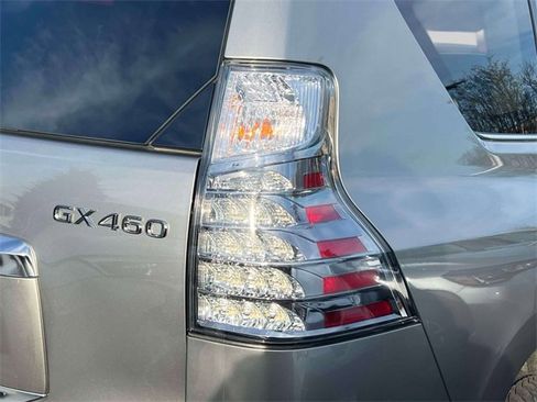 Used 2023 Lexus GX 460 Premium image 7