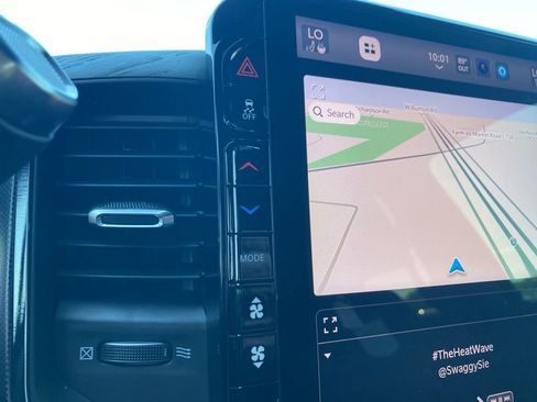 New 2025 RAM 3500 Limited image 27