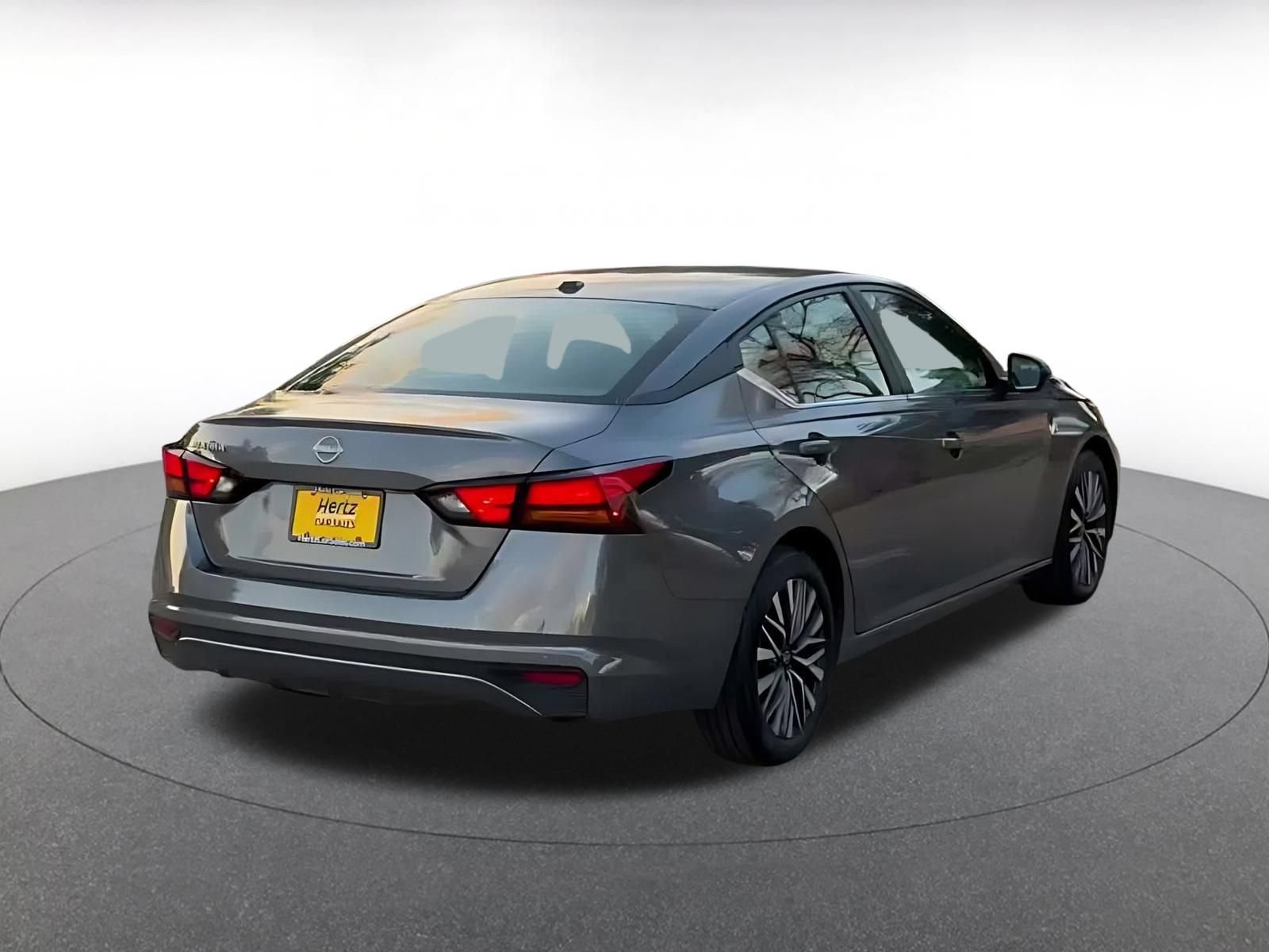 Used 2026 Nissan Altima 2.5 SV FWD image 13