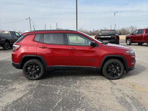 New 2026 Jeep Compass Latitude image 16