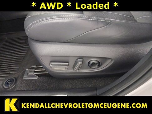 Used 2024 Toyota Venza Limited image 17