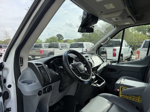Used 2018 Ford Transit 350 148 Medium Roof RWD image 6