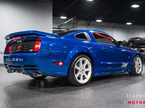 Used 2006 Ford Mustang GT RWD image 5