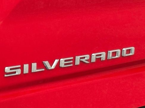 Used 2021 Chevrolet Silverado 1500 RST w/ Z71 Off-Road Package AWD/4WD image 12