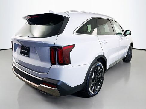 Certified 2025 Kia Sorento S w/ Panoramic Sunroof Package FWD image 7