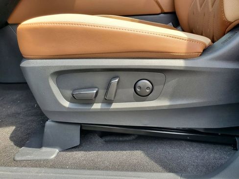 New 2026 Nissan Pathfinder Platinum AWD/4WD image 19