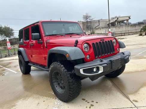 Used 2014 Jeep Wrangler Unlimited Sport w/ Connectivity Group image 9