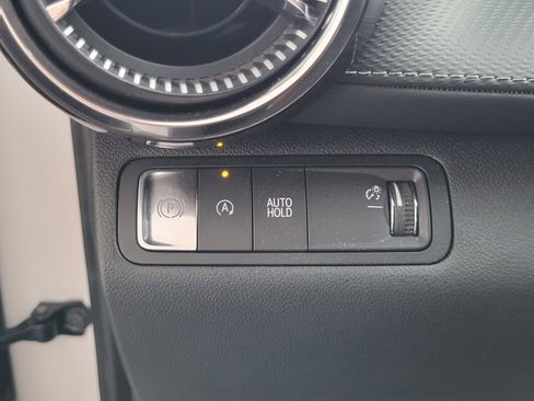 Used 2026 Chevrolet Equinox LT w/ Safety and Technology Package FWD image 20