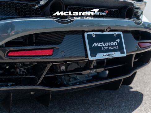 Used 2018 McLaren 720S Performance RWD image 33