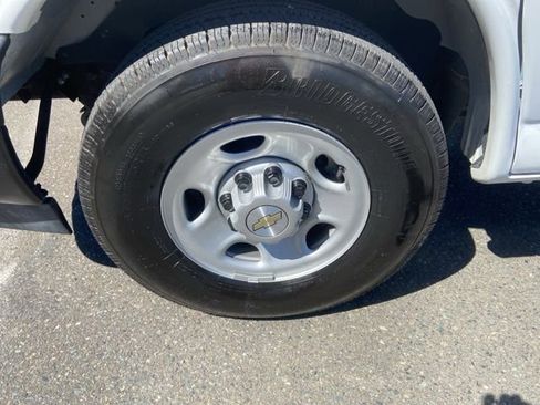 Used 2021 Chevrolet Express 3500 w/ Power Convenience Package image 28