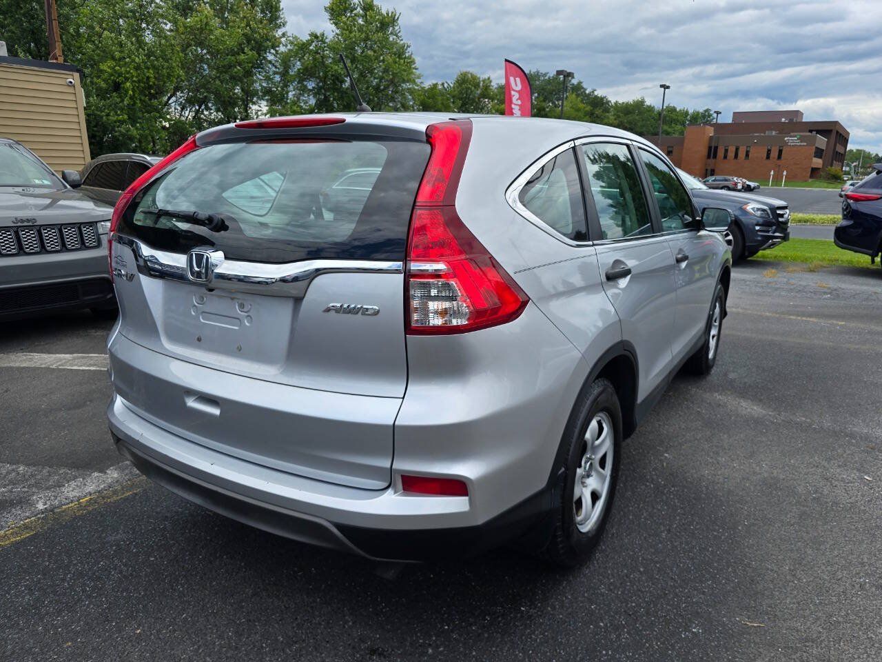 Used 2016 Honda CR-V LX image 3