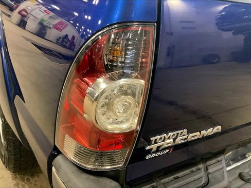 Used 2014 Toyota Tacoma 4x4 Double Cab image 26