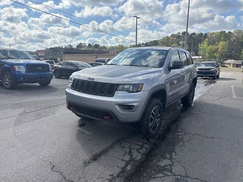 Used 2020 Jeep Grand Cherokee Trailhawk image 13