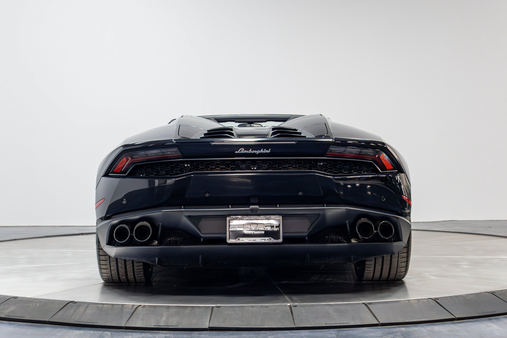 Used 2017 Lamborghini Huracan LP 610-4 AWD/4WD image 46