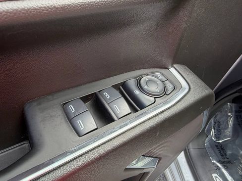 Used 2025 Chevrolet Silverado 1500 LT AWD/4WD image 21