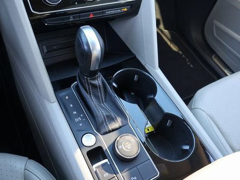 Certified 2022 Volkswagen Atlas SE image 27