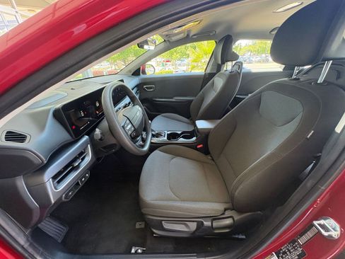Used 2025 Kia K4 FWD image 27