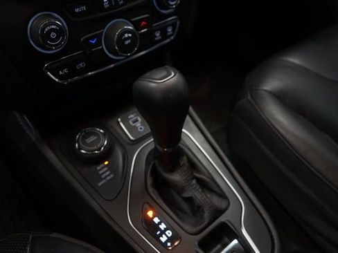 Used 2021 Jeep Cherokee Latitude Lux image 26