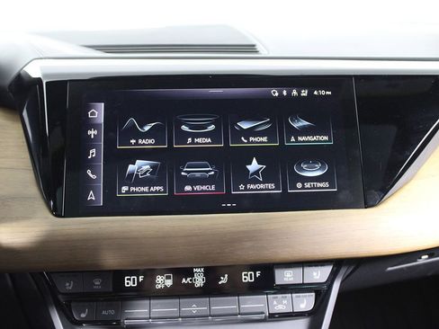 Used 2023 Audi e-tron GT Premium Plus image 23