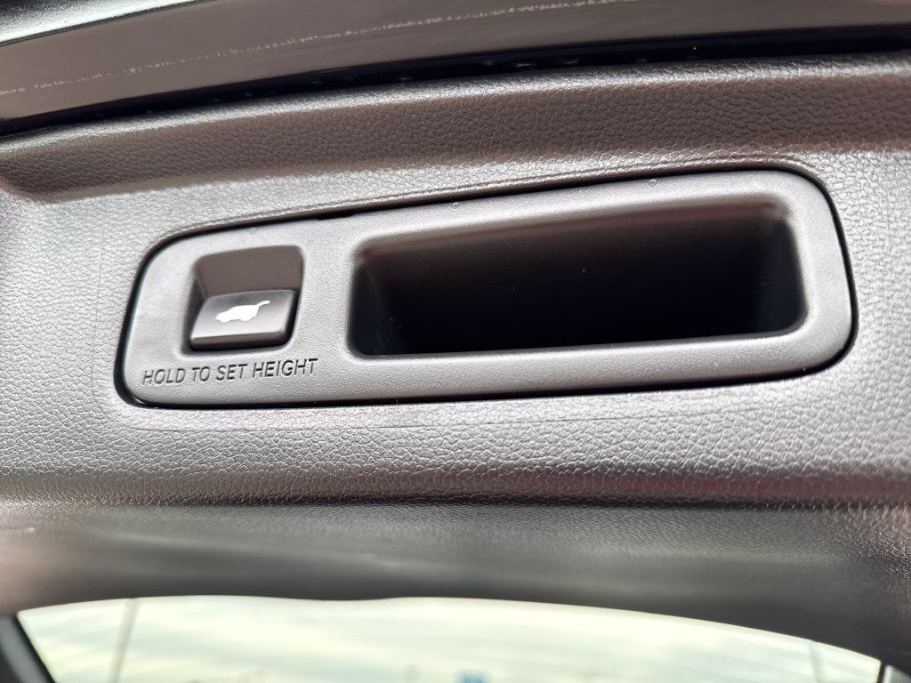 Used 2025 Honda CR-V Sport-L image 8