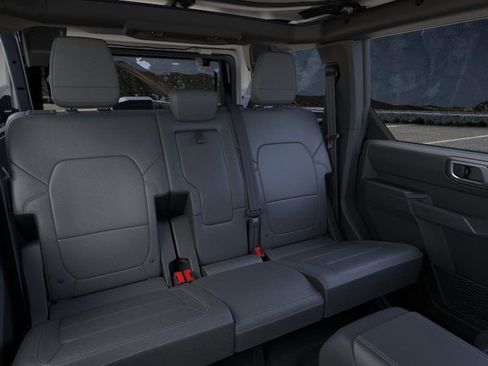 New 2025 Ford Bronco Badlands image 11
