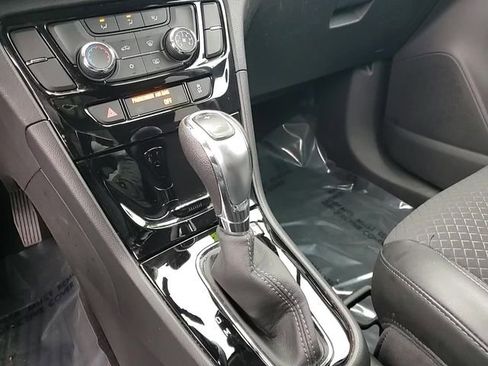 Used 2022 Buick Encore Preferred w/ Safety Package image 21