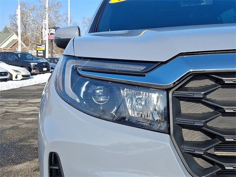 Used 2023 Honda Passport EX-L image 9