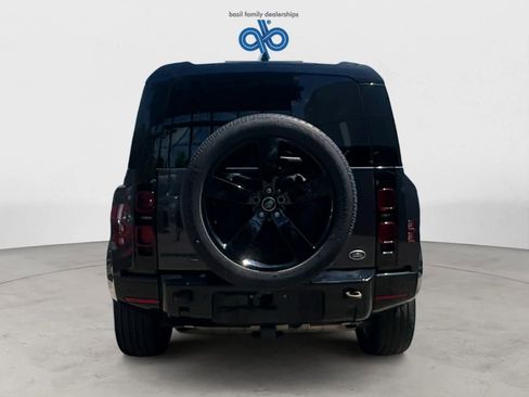 Used 2022 Land Rover Defender 110 X-Dynamic HSE AWD/4WD image 5