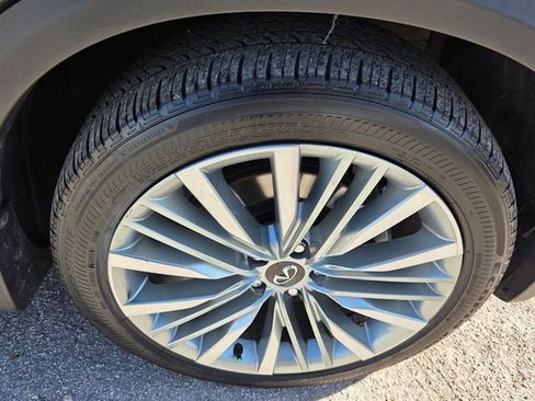 Certified 2024 INFINITI QX50 Sensory w/ Accent Package image 10
