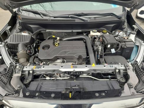 Used 2023 GMC Terrain AT4 w/ Tech Package image 9