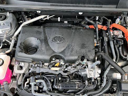Certified 2025 Toyota RAV4 LE AWD/4WD image 33