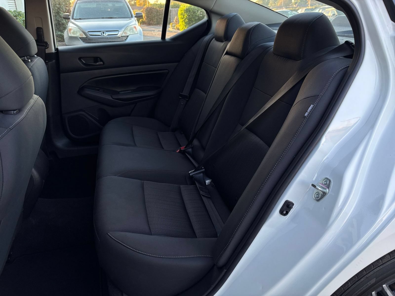Used 2025 Nissan Altima 2.5 SV FWD image 37