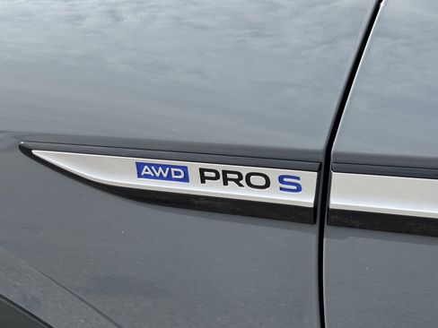 Used 2023 Volkswagen ID.4 Pro S image 22