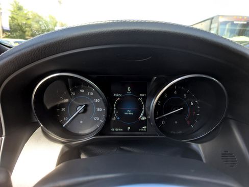 Used 2016 Jaguar XF R-Sport image 20