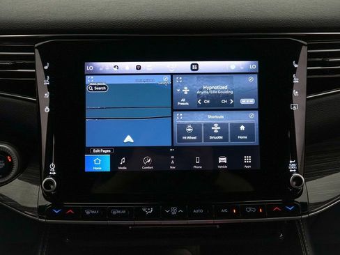 Used 2022 Jeep Wagoneer Series III image 17