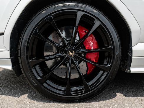 Used 2023 Lamborghini Urus S AWD/4WD image 6